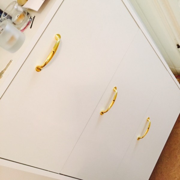 Lisa monterade mässing på vitt! #deladitthem