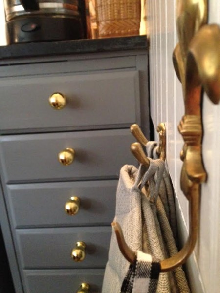 Marcus piffade byrån med mässingsknoppar! #deladitthem