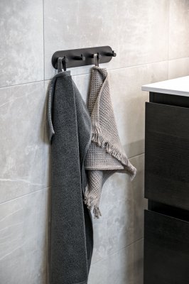 Tours – Selvklæbende badeværelseskrog sort