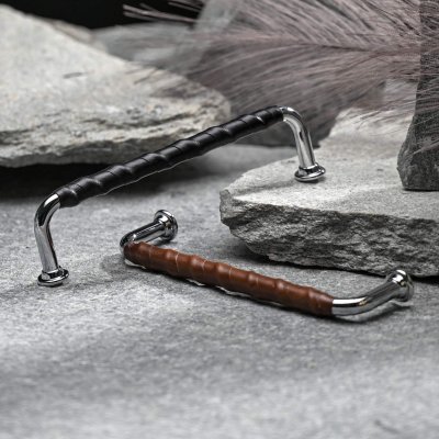 Burano læderhåndtag i krom med håndviklet læder i sort, brun eller natur