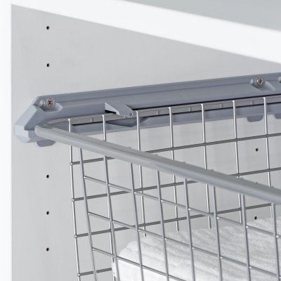 Garderobeskinne til bakker fra Pelly