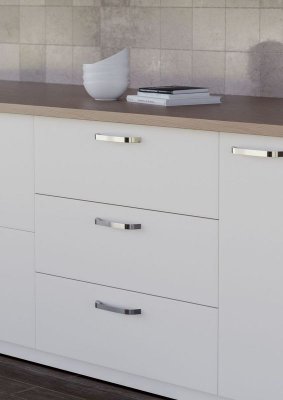 rustfri look Cori håndtag på køkkenlåger