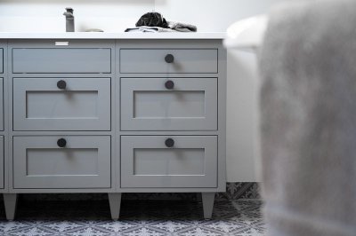 Garda møbelknop i sort mat – moderne konisk design fra KunGreb