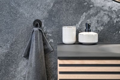 Tours – Selvklæbende badeværelseskrog