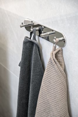 Tours – Selvklæbende badeværelseskrog