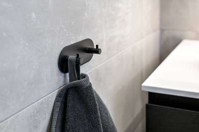 Tours – Selvklæbende badeværelseskrog
- Matt sort